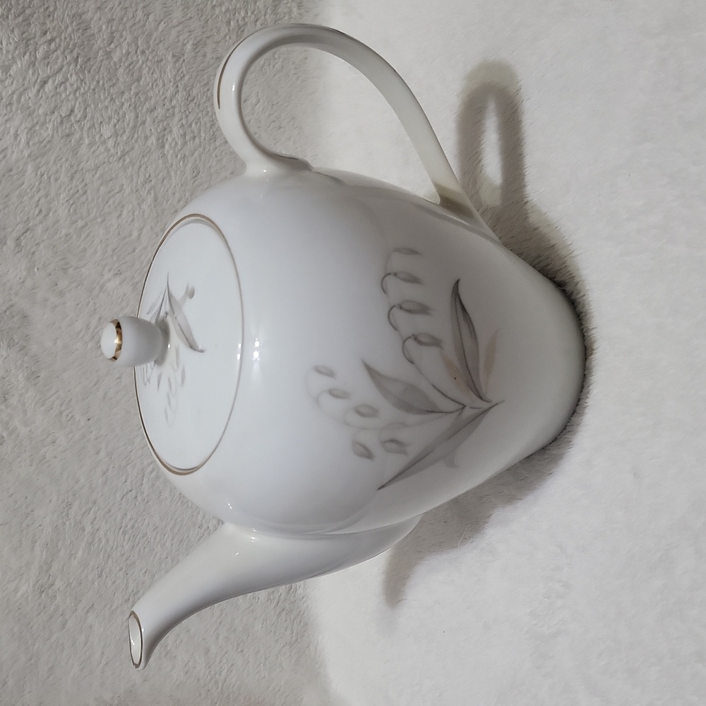 Vintage Kaysons Fine China Golden Rhapsody Teapot